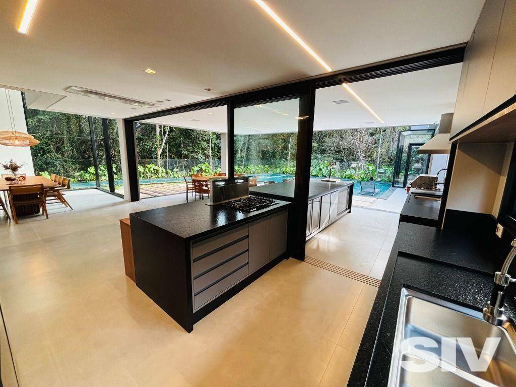 Casa a Venda em RIVIERA DE SÃO LOURENÇO, BERTIOGA