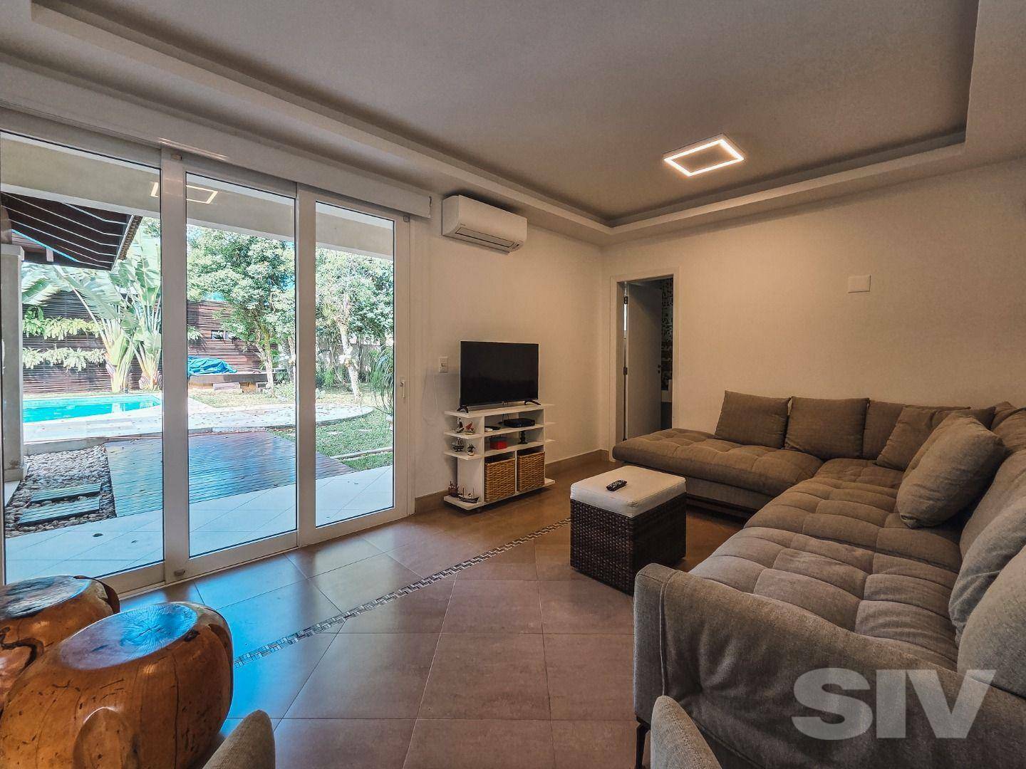 Casa a Venda em RIVIERA DE SÃO LOURENÇO, BERTIOGA