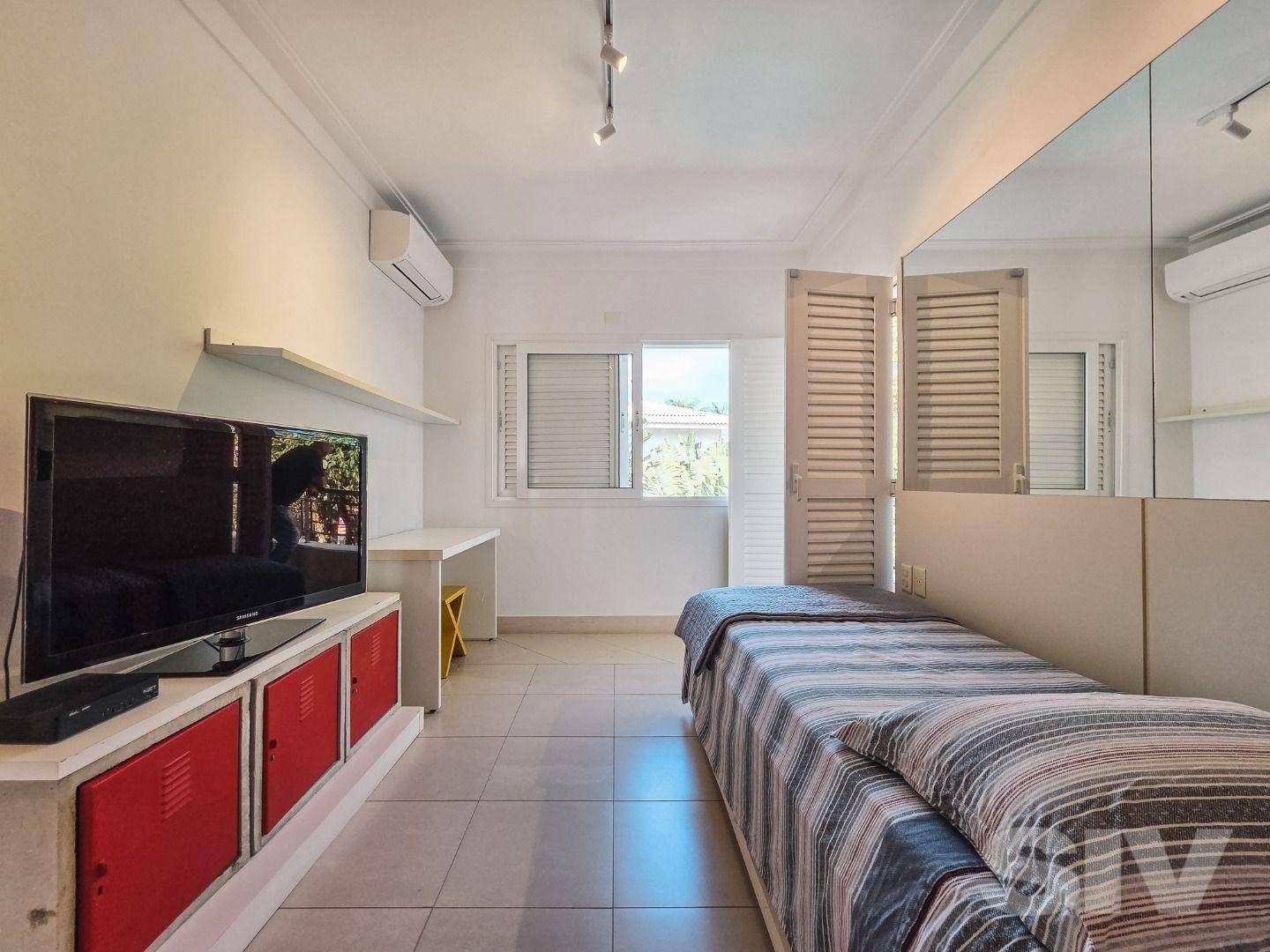 Casa a Venda em RIVIERA DE SÃO LOURENÇO, BERTIOGA