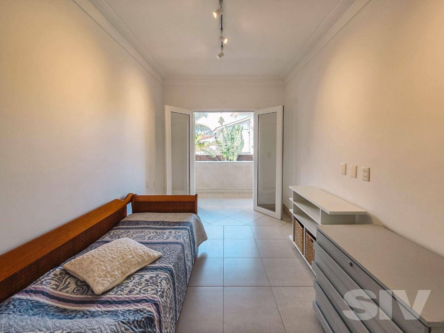 Casa a Venda em RIVIERA DE SÃO LOURENÇO, BERTIOGA