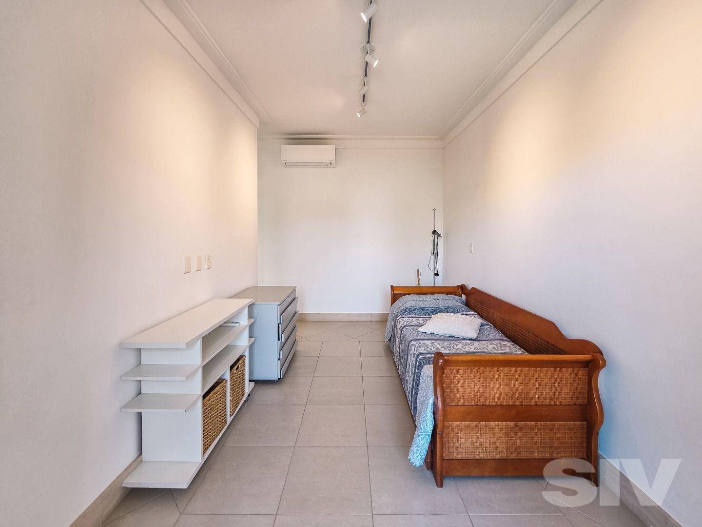 Casa a Venda em RIVIERA DE SÃO LOURENÇO, BERTIOGA